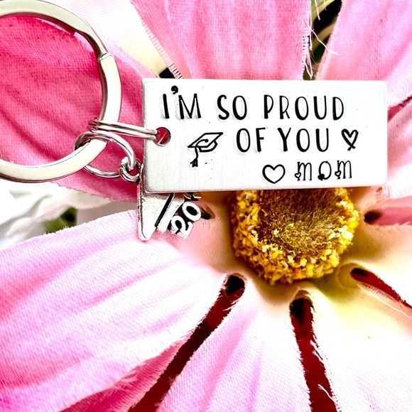 Class of 2022 Keychain - Graduation Keychain- Graduation Gift- Grad Gift - Picture 6 of 9